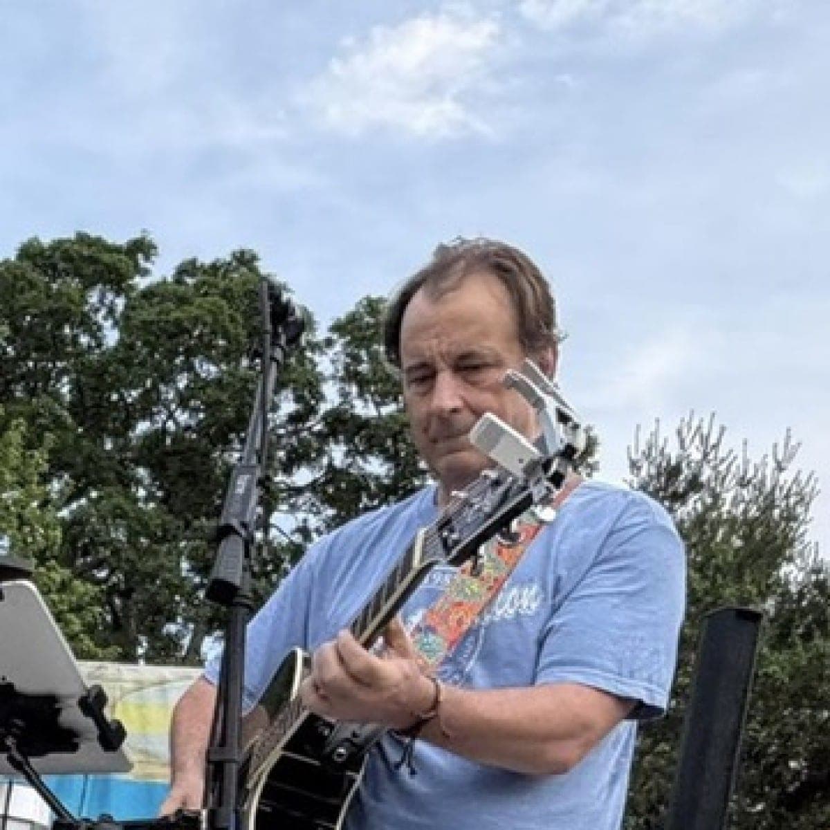 Eddie Carson, Singer/Guitarist