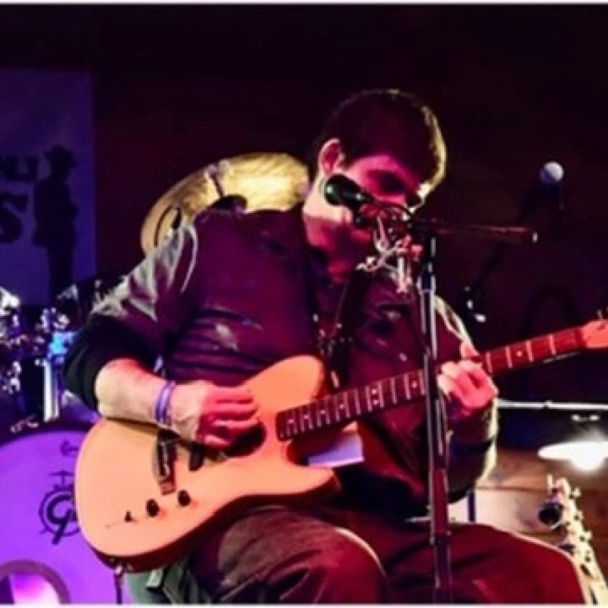 Gary Cavico, Singer/Guitarist