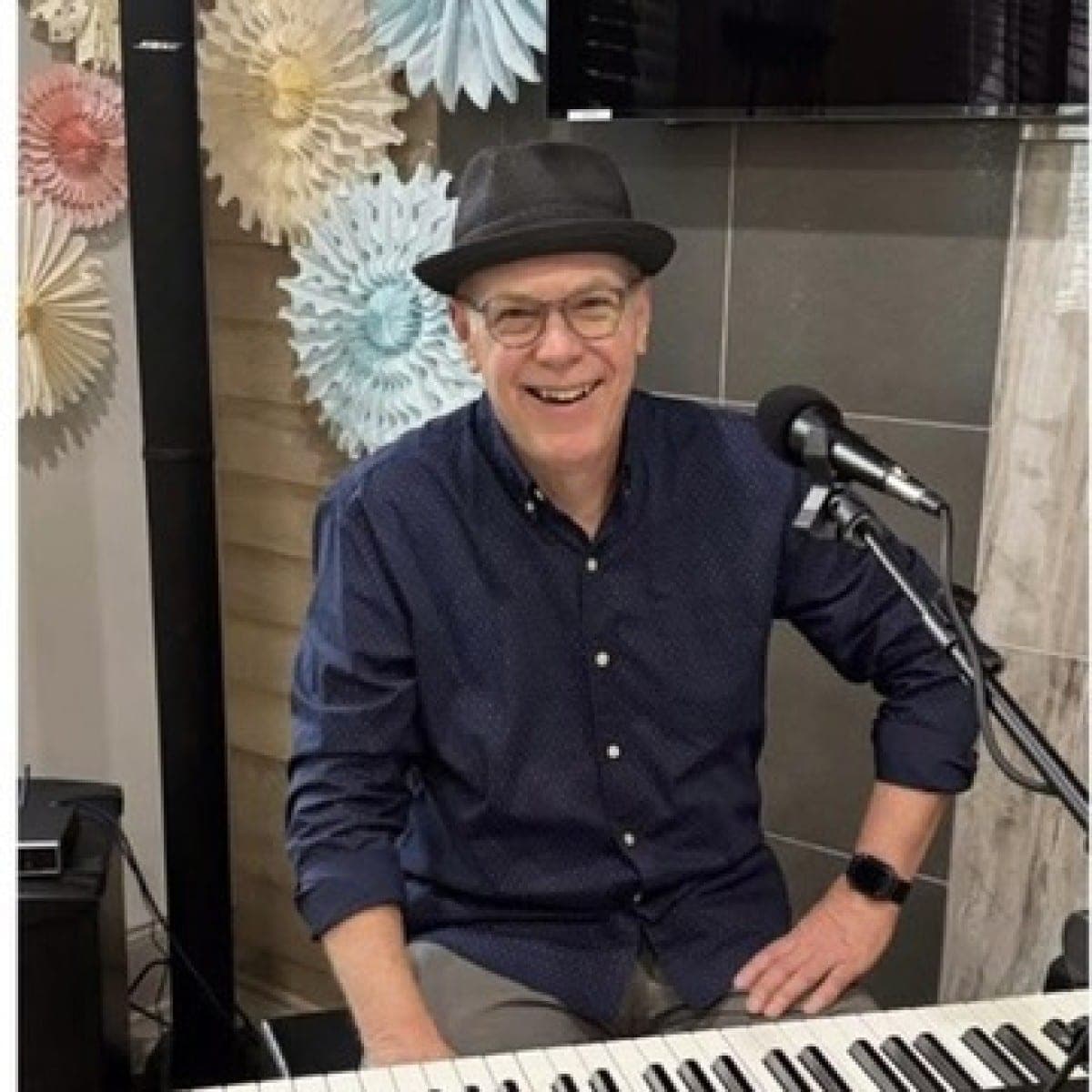 Tom Scott, Keyboardist/Singer